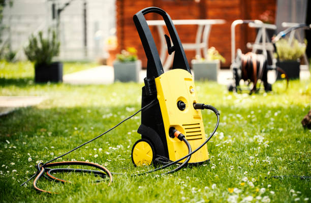 Best Driveway Pressure Washing  in Lakehills, TX